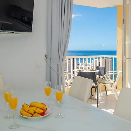 Prime 2bd With Balcony, View & Pool In Veronicas