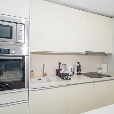 Prime 2bd With Balcony, View & Pool Arona (Tenerife)